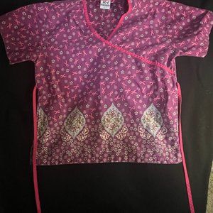 M&E Scrubs Large Maroon 'Pink‎ Ribbon' Floral Healthcare Scrub Top w/tie
